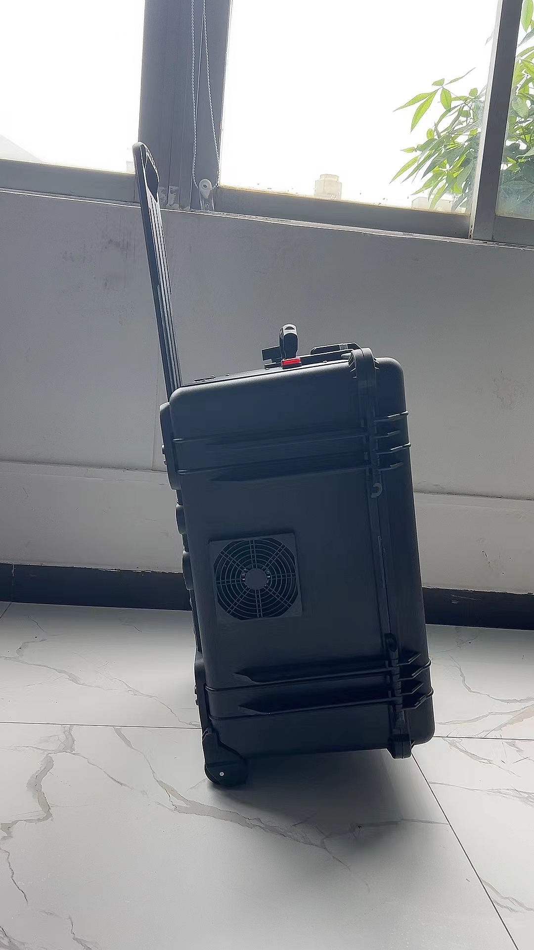 代县手拉箱型移动通信干扰器